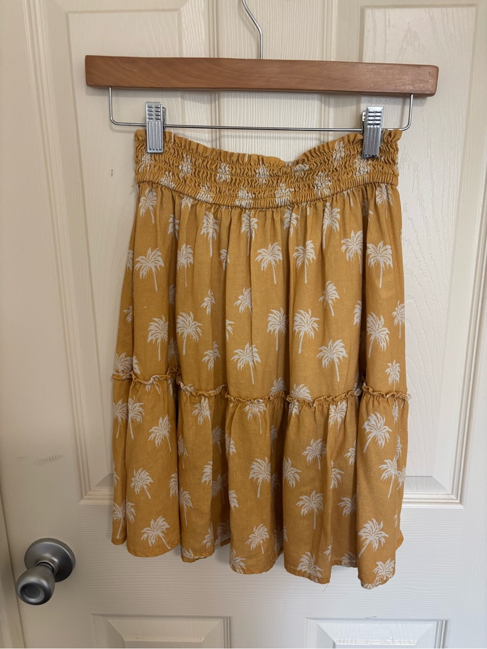 Marine Layer Palm Print Tiered Skirt Mustard Yellow Smocked Waist Boho Resort L - Picture 3 of 4